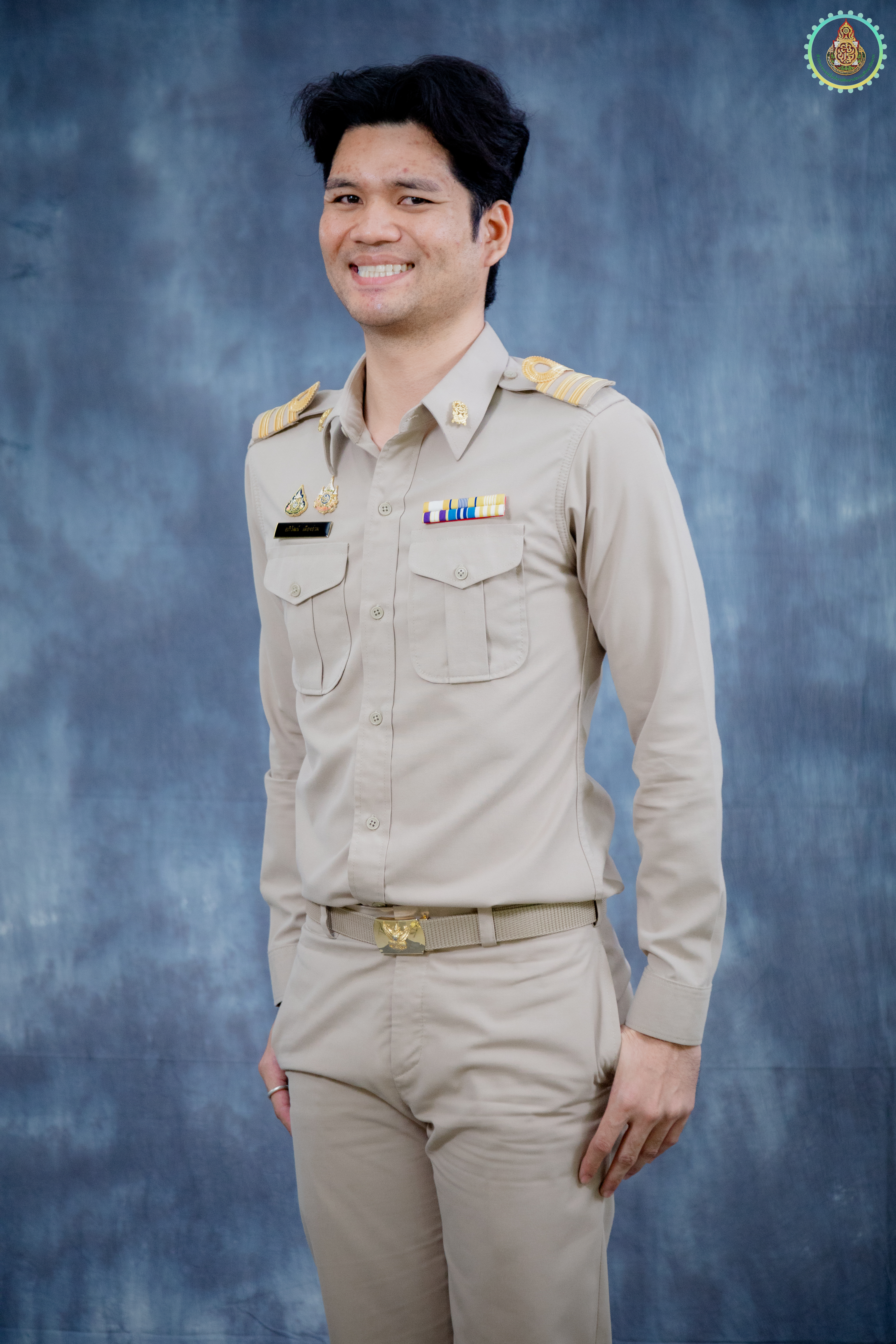นายอภิวัฒน์ เมืองอ่วม
