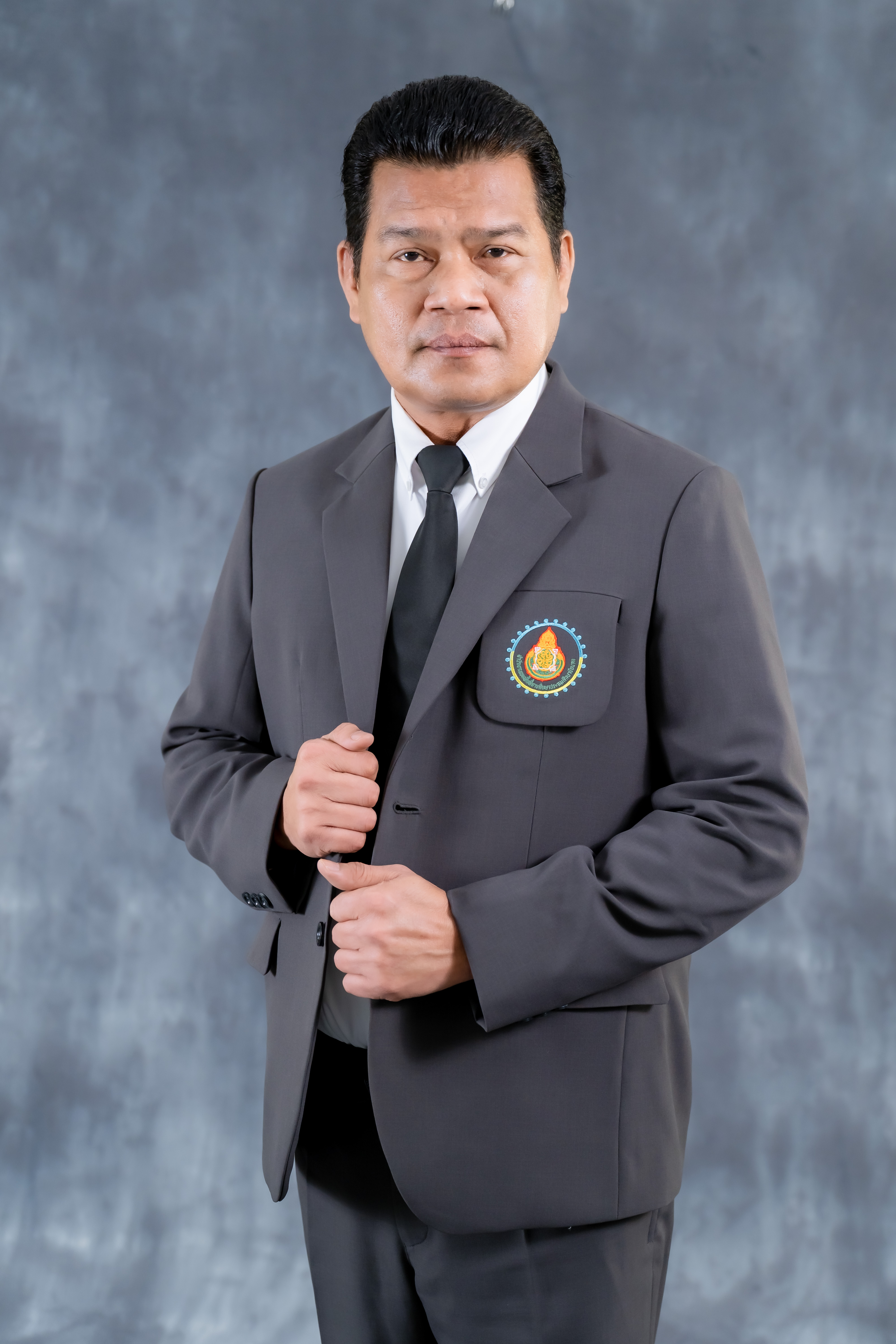 นายนิรุตต์  เข็มเงิน